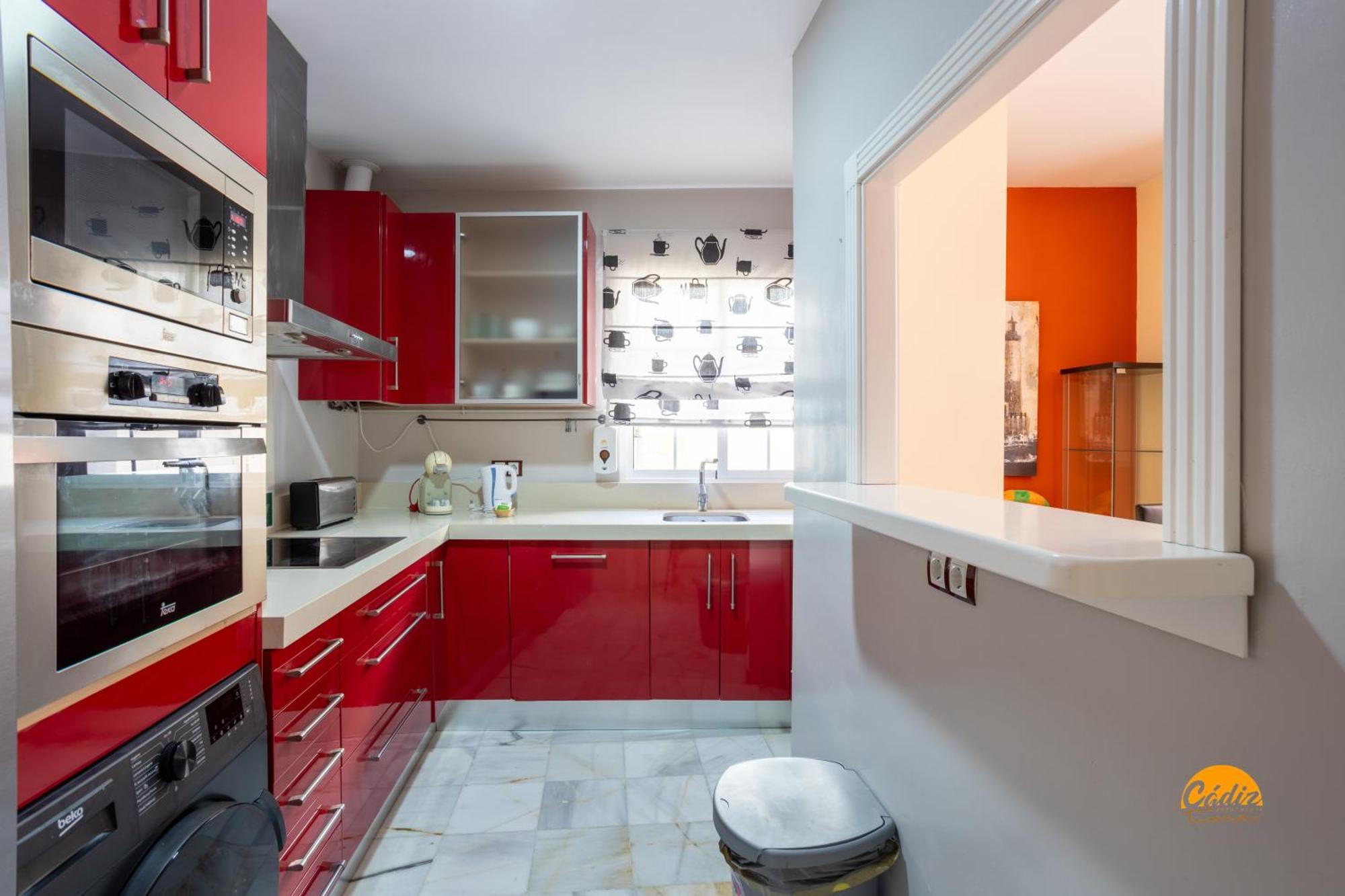 Red Home By Cadiz Time Exterior photo