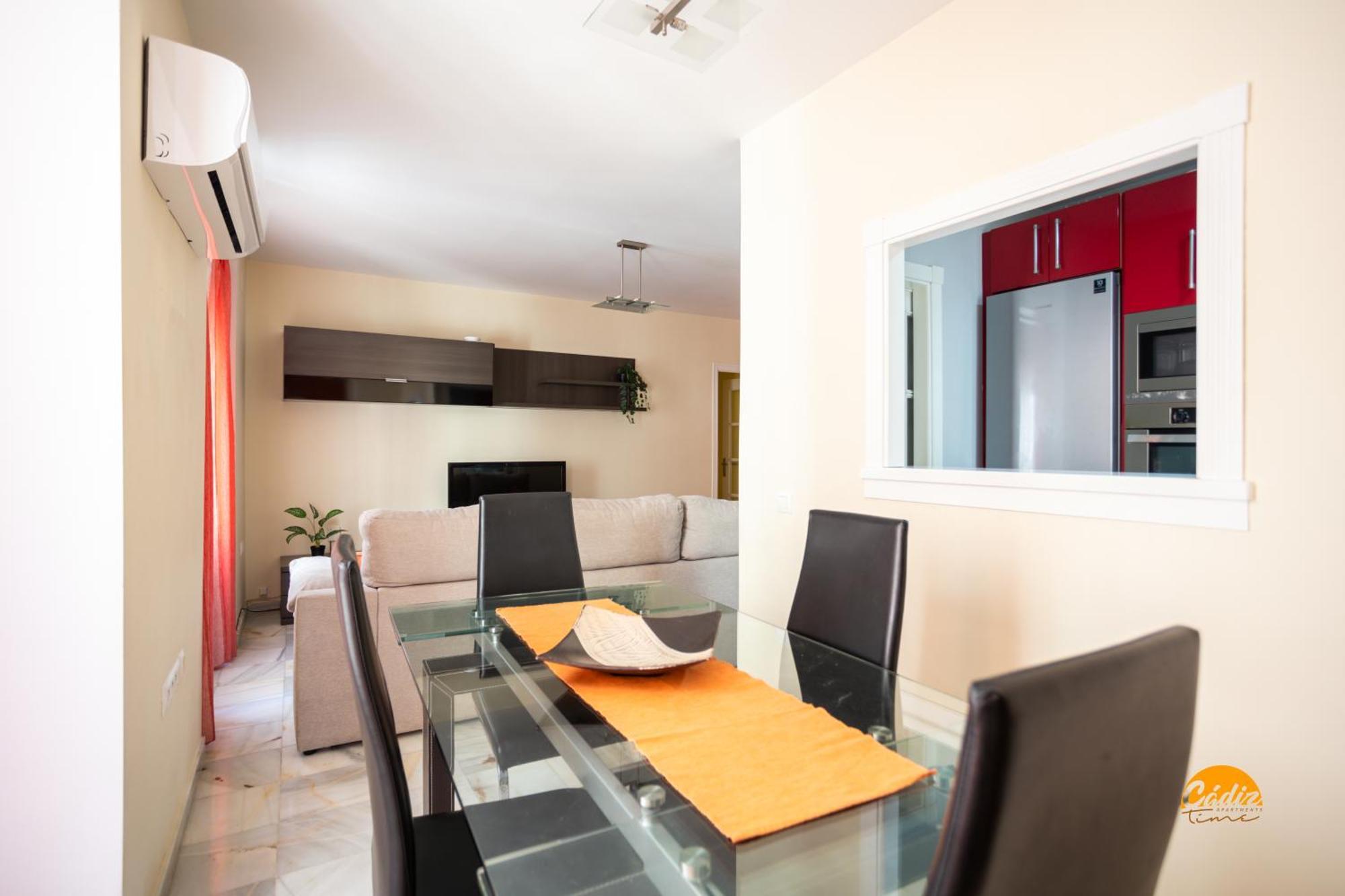 Red Home By Cadiz Time Exterior photo